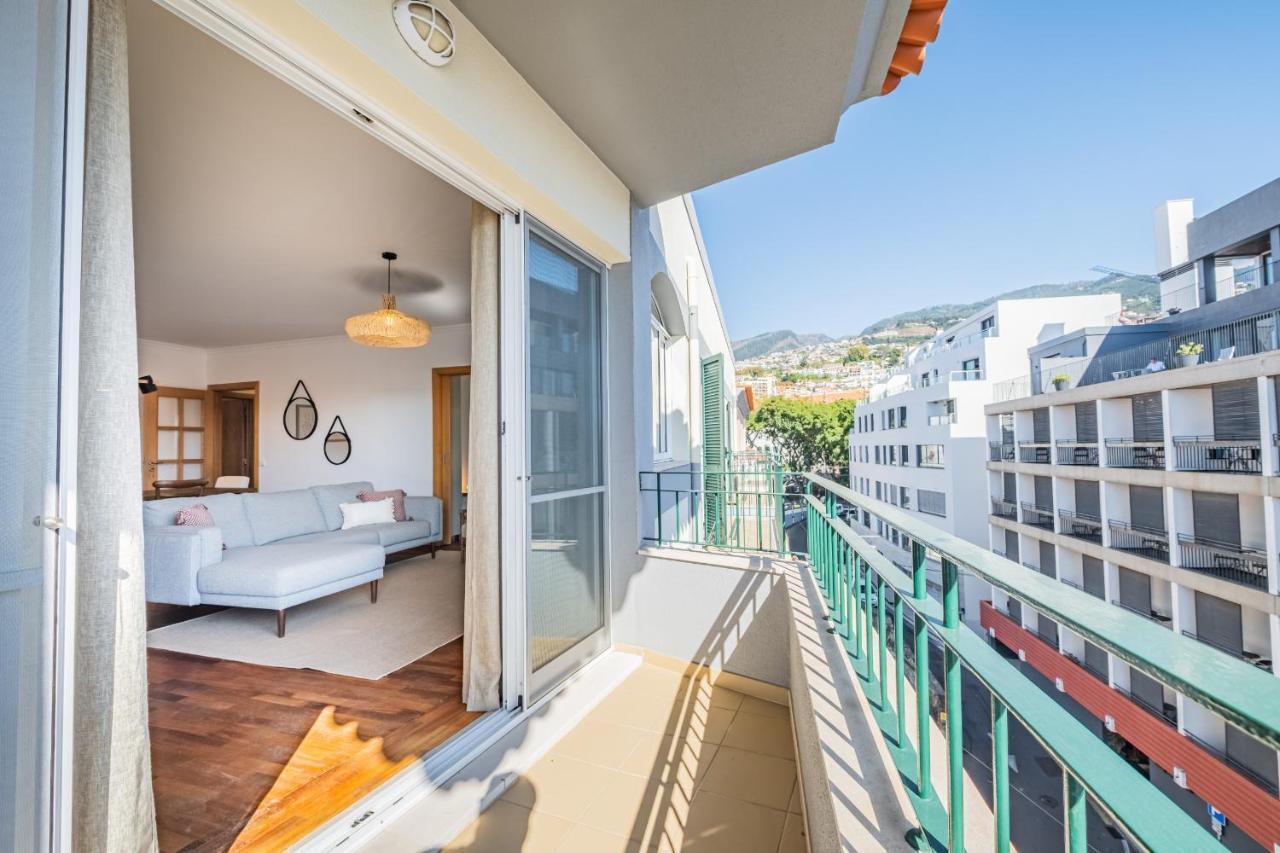 Pateo Do Carmo - By Wehost Apartment ฟุงชาล ภายนอก รูปภาพ